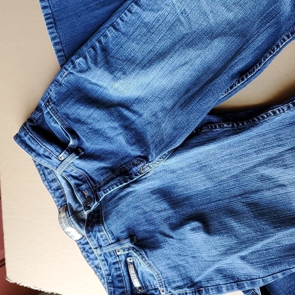 Femme authentic denim collection distressed jeans . Size 34 Inseam 28 - Picture 3 of 11